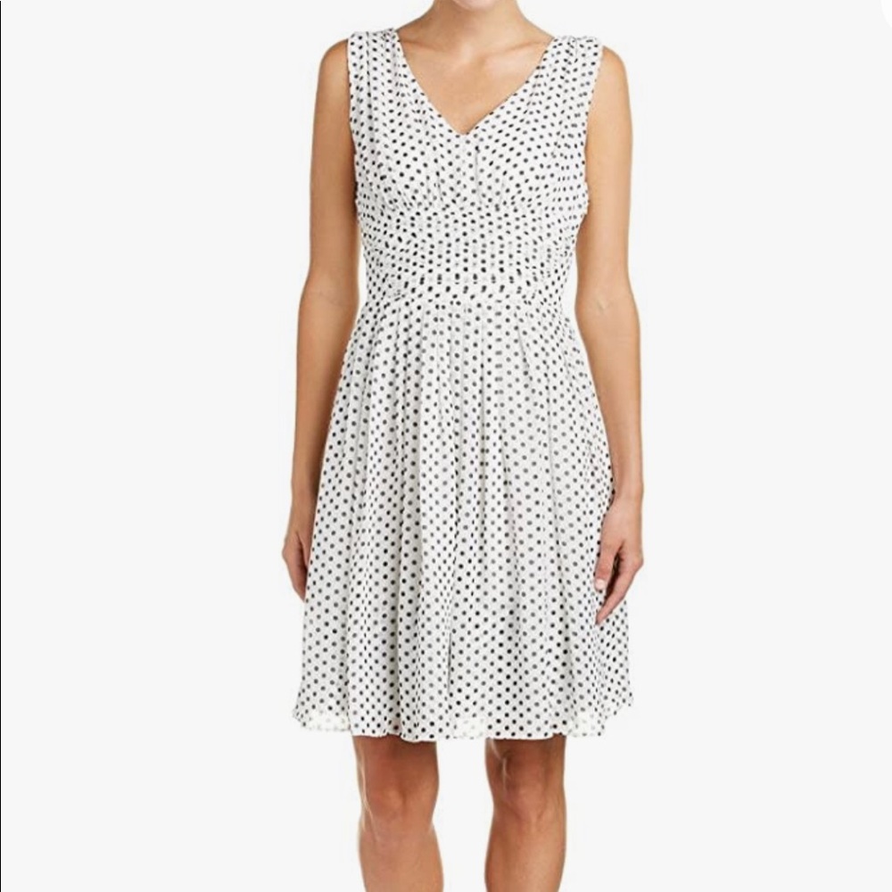 Julia Jordan Women's Sleevless V Neck Fit and Flare Polka Dotte Dress size 12